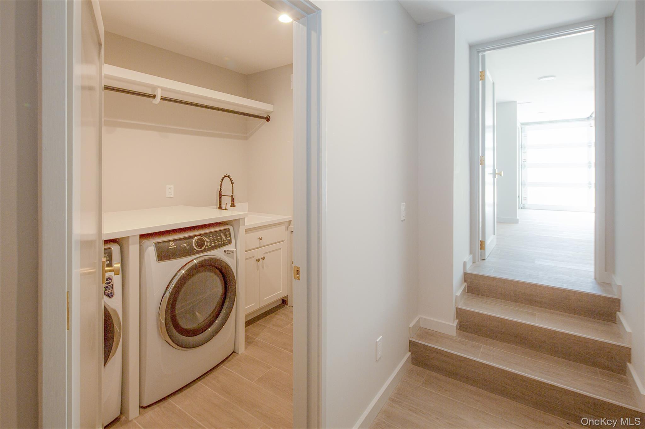 Single Family Little Fresh Pond Suffolk County, NY 11968, MLS-838966-31