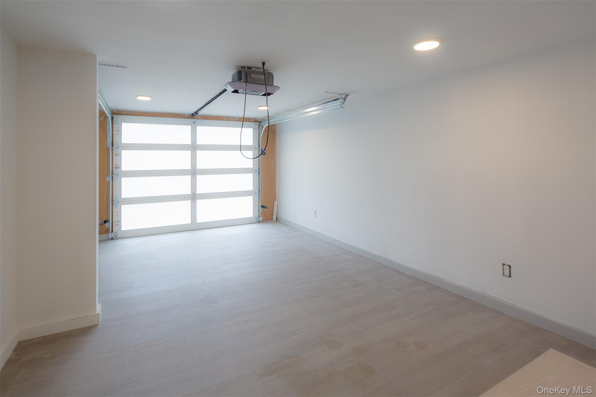 Single Family Little Fresh Pond Suffolk County, NY 11968, MLS-838966-34