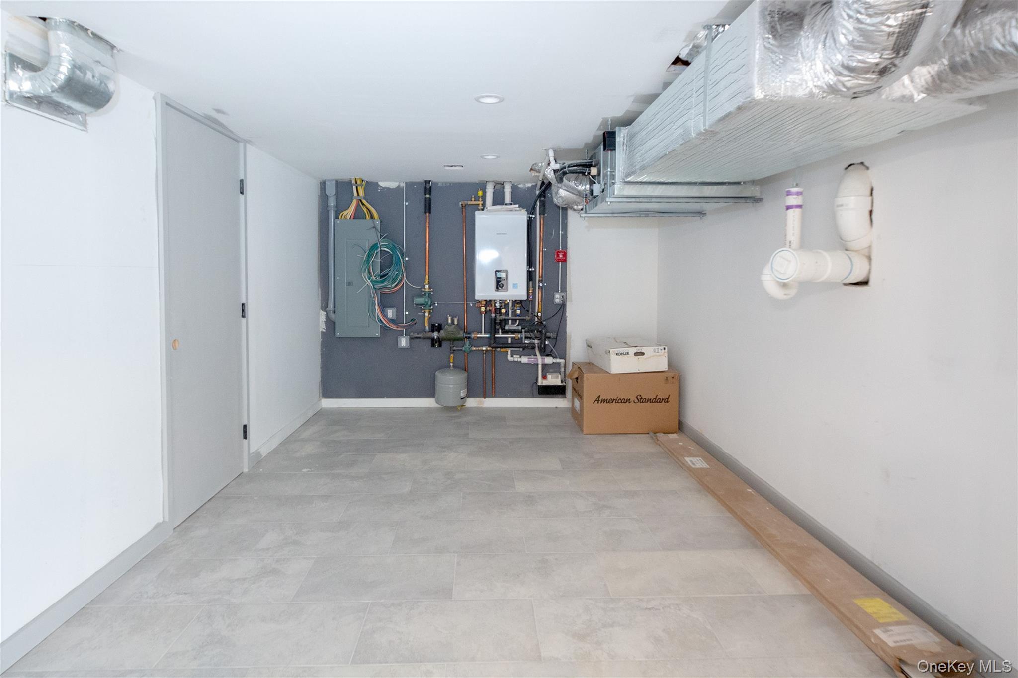 Single Family Little Fresh Pond Suffolk County, NY 11968, MLS-838966-35