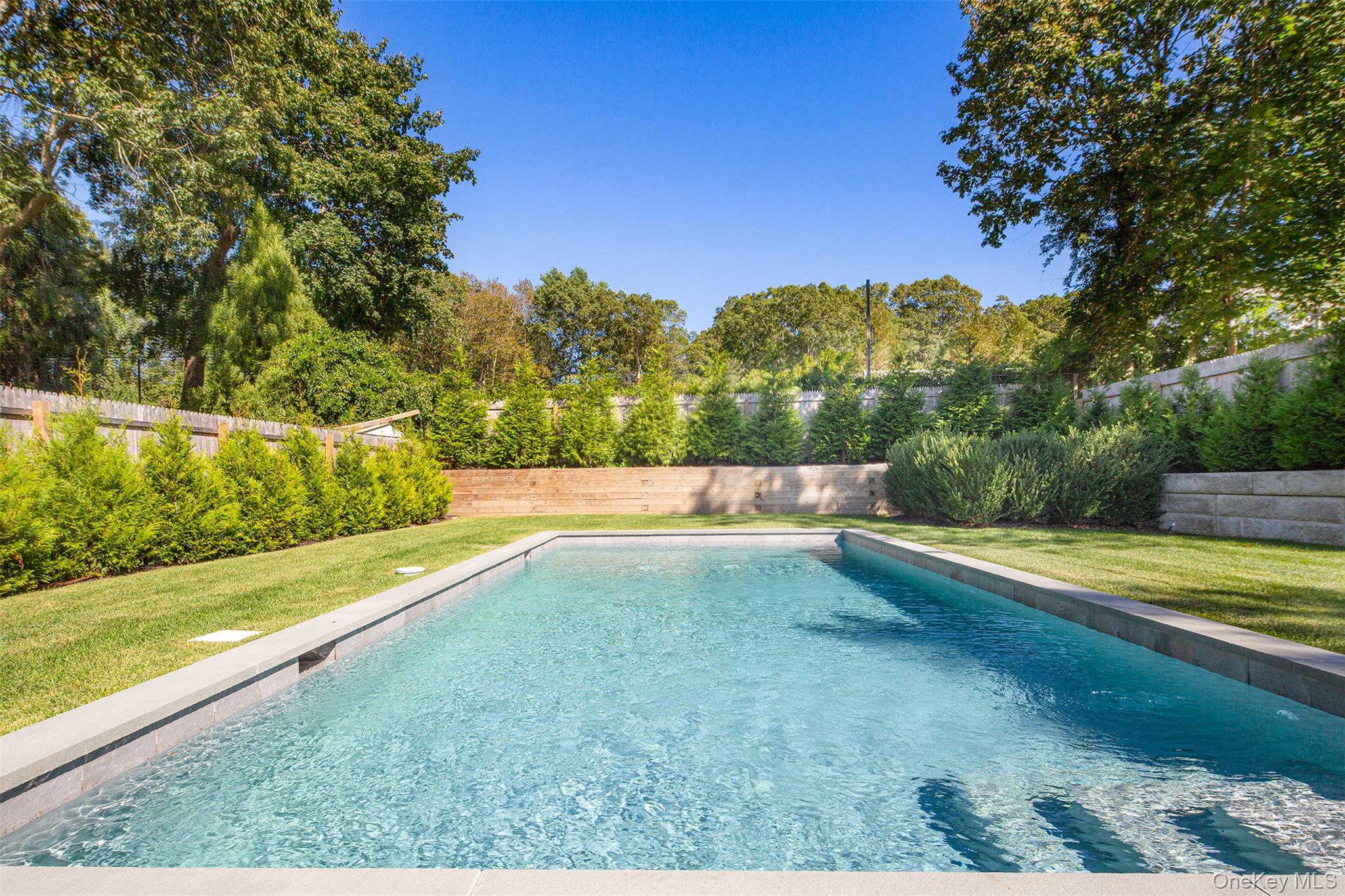 Single Family Little Fresh Pond Suffolk County, NY 11968, MLS-838966-37