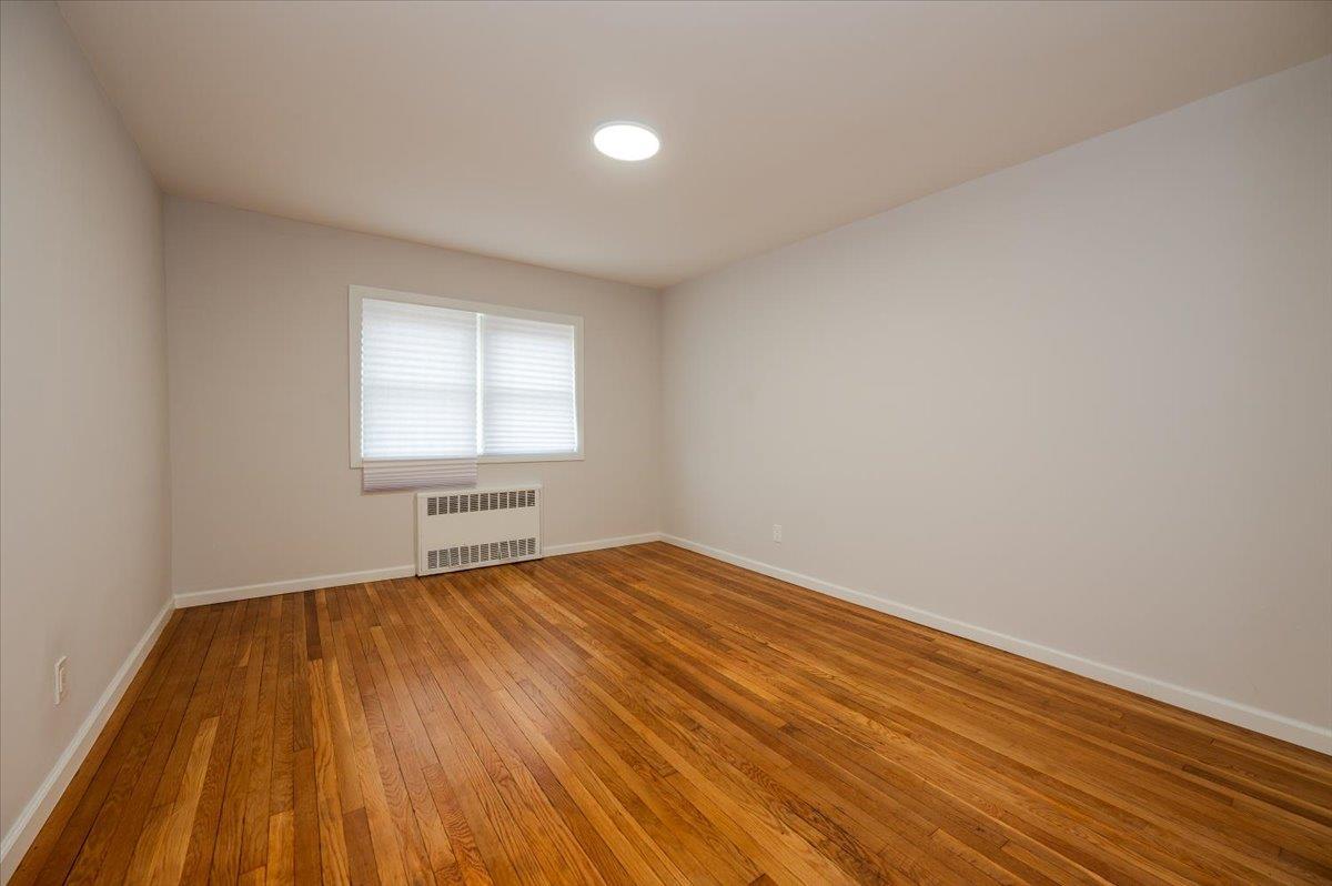 Single Family Philip  Bronx, NY 10465, MLS-839044-10