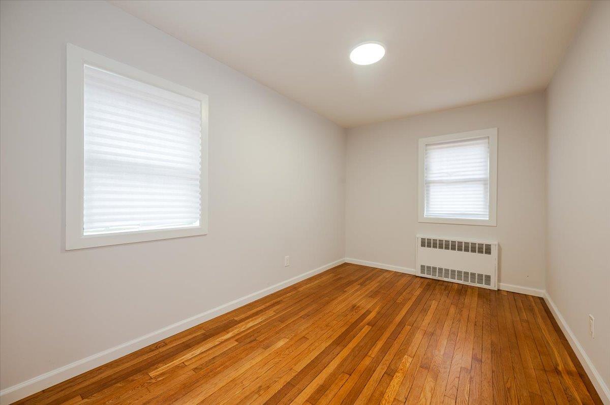 Single Family Philip  Bronx, NY 10465, MLS-839044-12