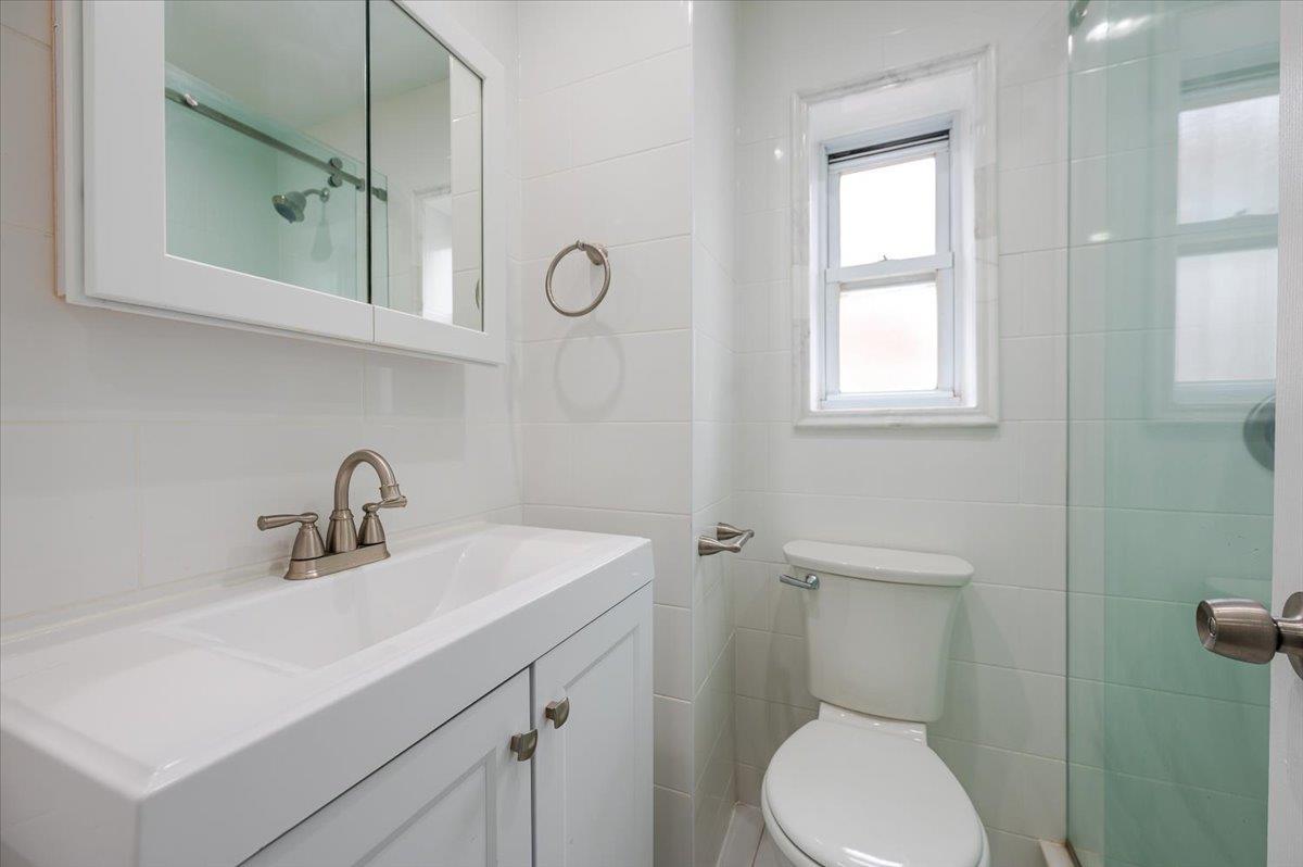 Single Family Philip  Bronx, NY 10465, MLS-839044-15