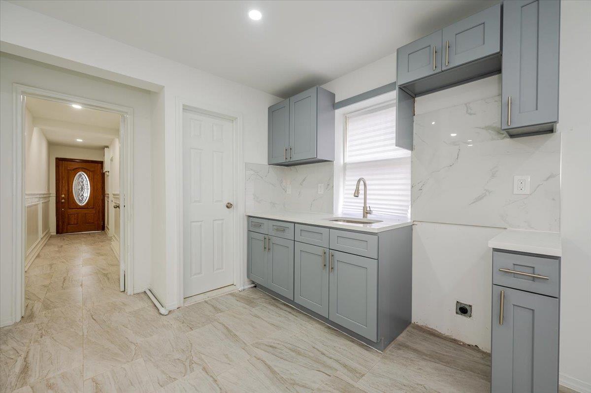 Single Family Philip  Bronx, NY 10465, MLS-839044-16