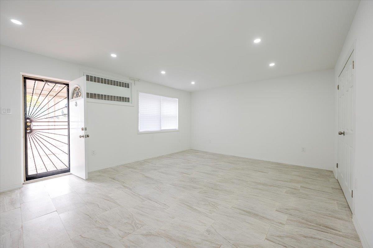 Single Family Philip  Bronx, NY 10465, MLS-839044-19