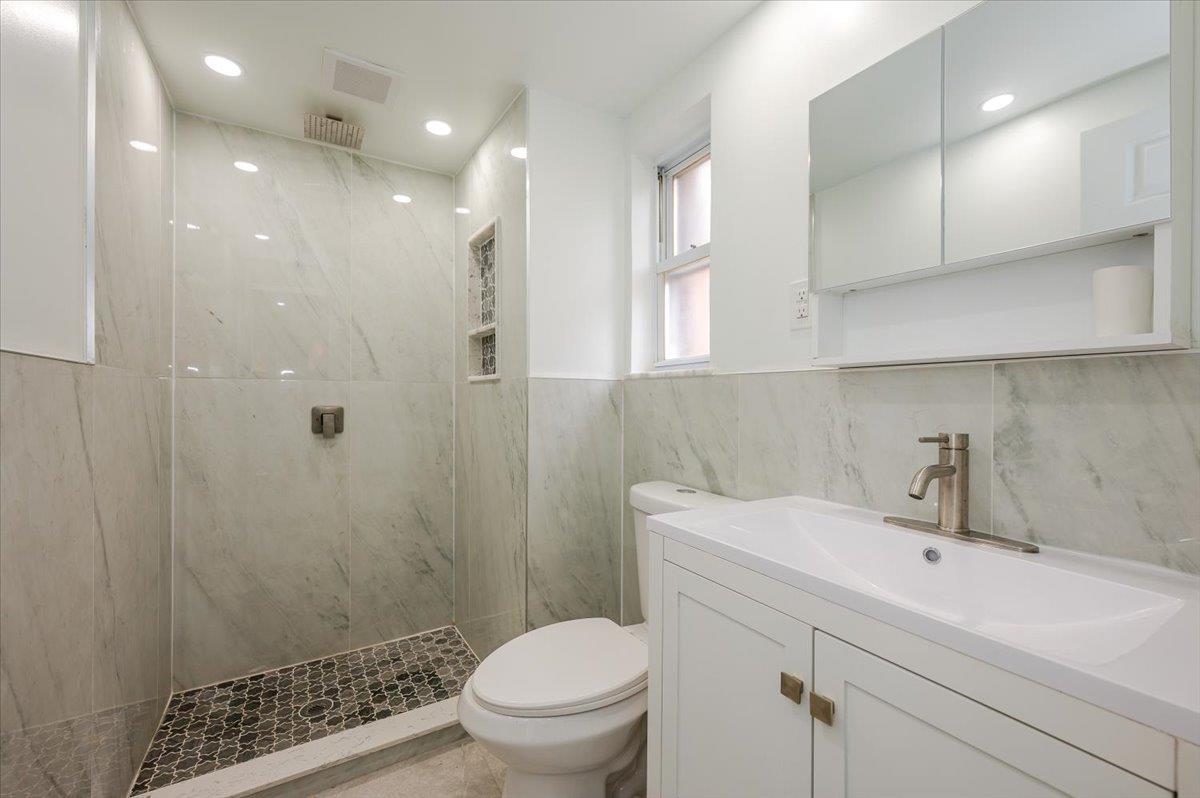 Single Family Philip  Bronx, NY 10465, MLS-839044-20