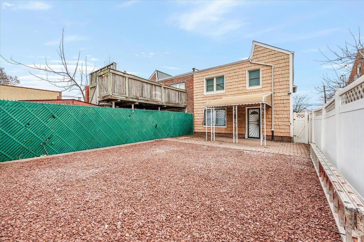 Single Family Philip  Bronx, NY 10465, MLS-839044-25