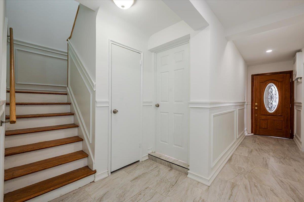 Single Family Philip  Bronx, NY 10465, MLS-839044-3