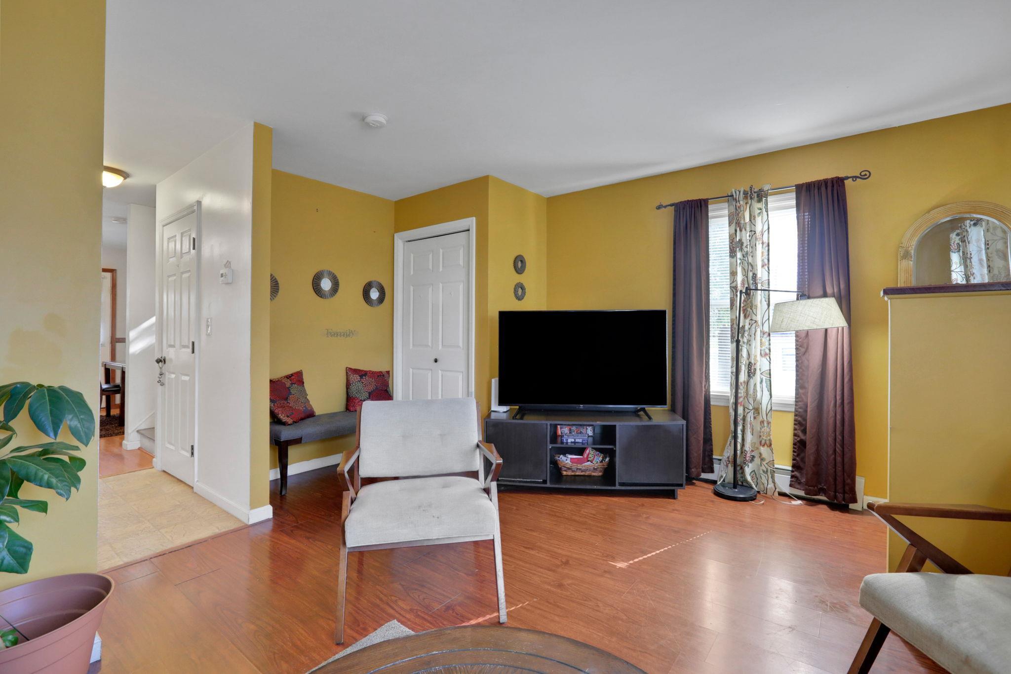 Single Family Glenwood  Dutchess County, NY 12603, MLS-839050-8
