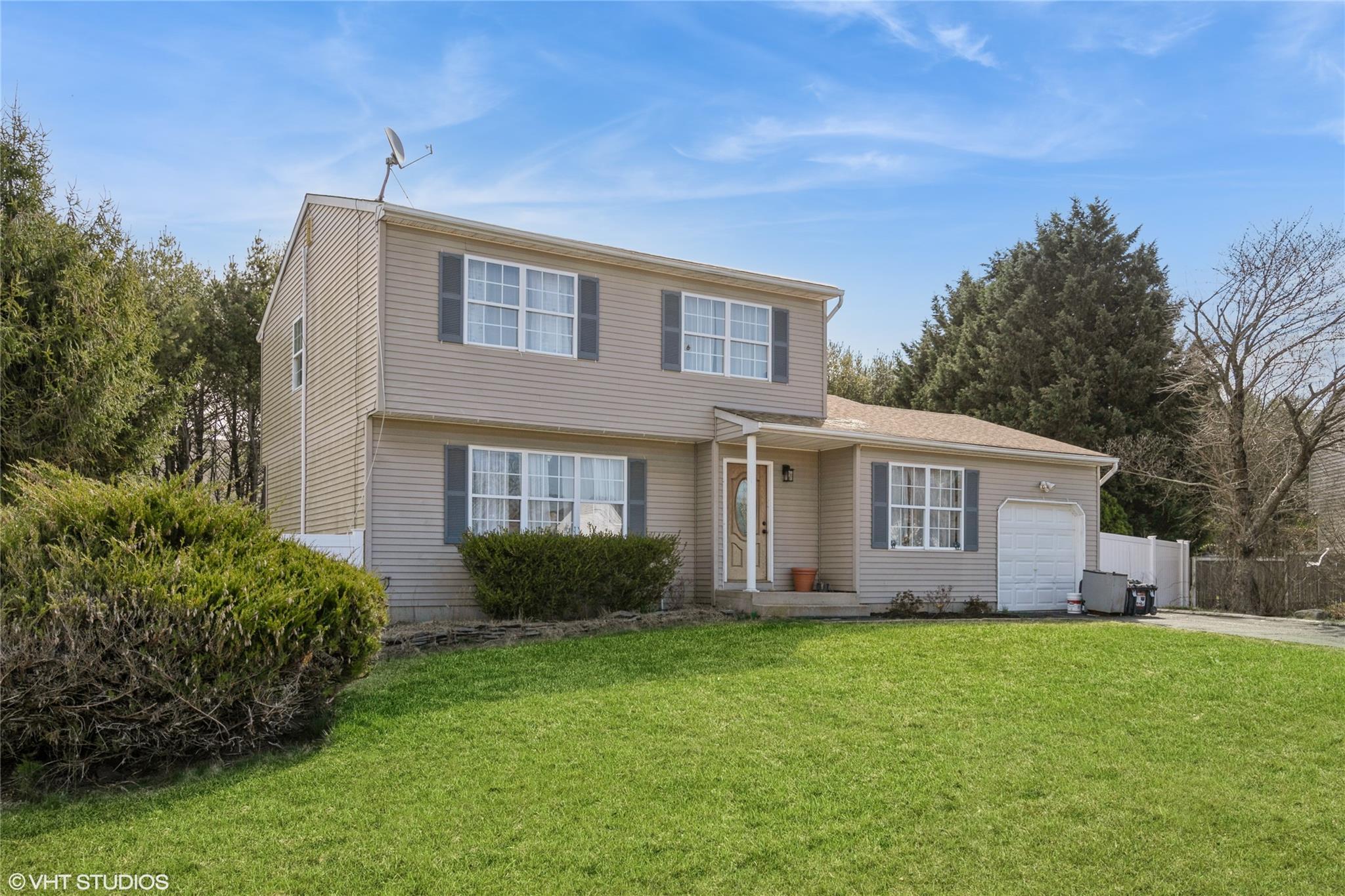 Single Family Sundown  Suffolk County, NY 11713, MLS-839062-2
