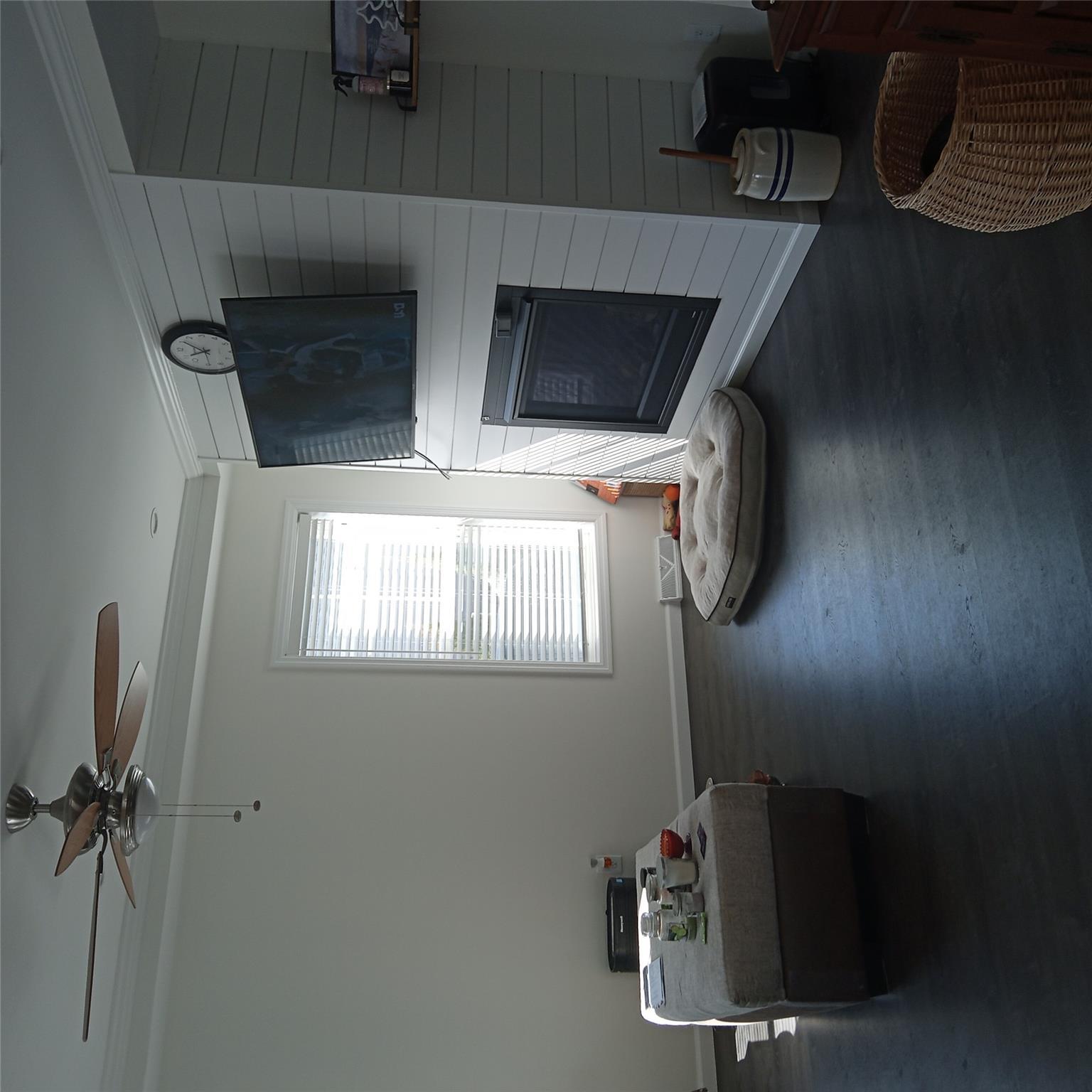 Single Family Old Country Rd  Suffolk County, NY 11901, MLS-839070-11