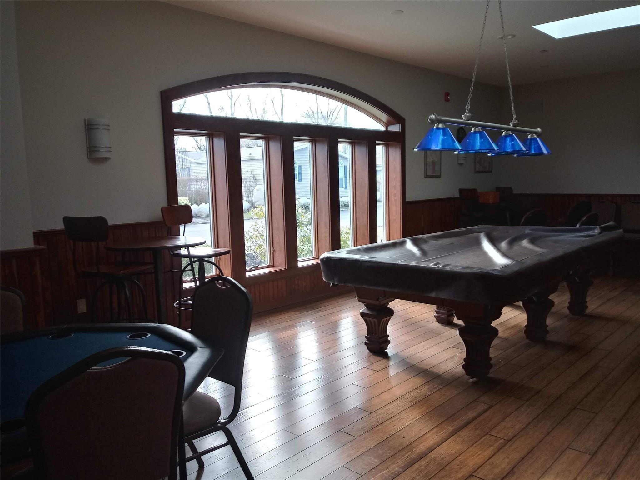 Single Family Old Country Rd  Suffolk County, NY 11901, MLS-839070-29