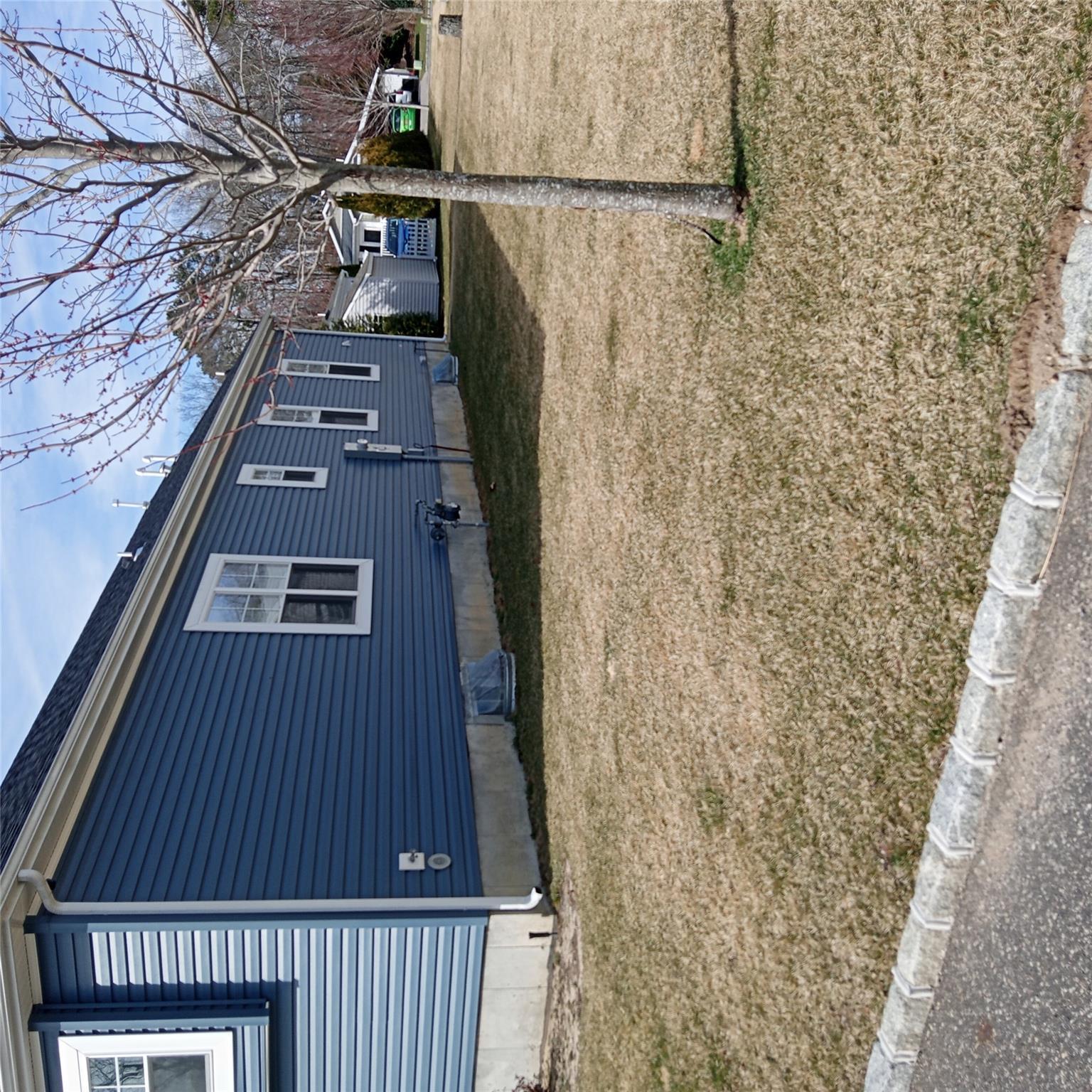 Single Family Old Country Rd  Suffolk County, NY 11901, MLS-839070-3
