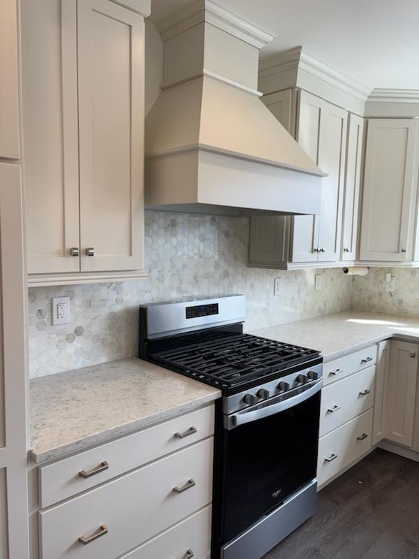 Single Family Old Country Rd  Suffolk County, NY 11901, MLS-839070-9
