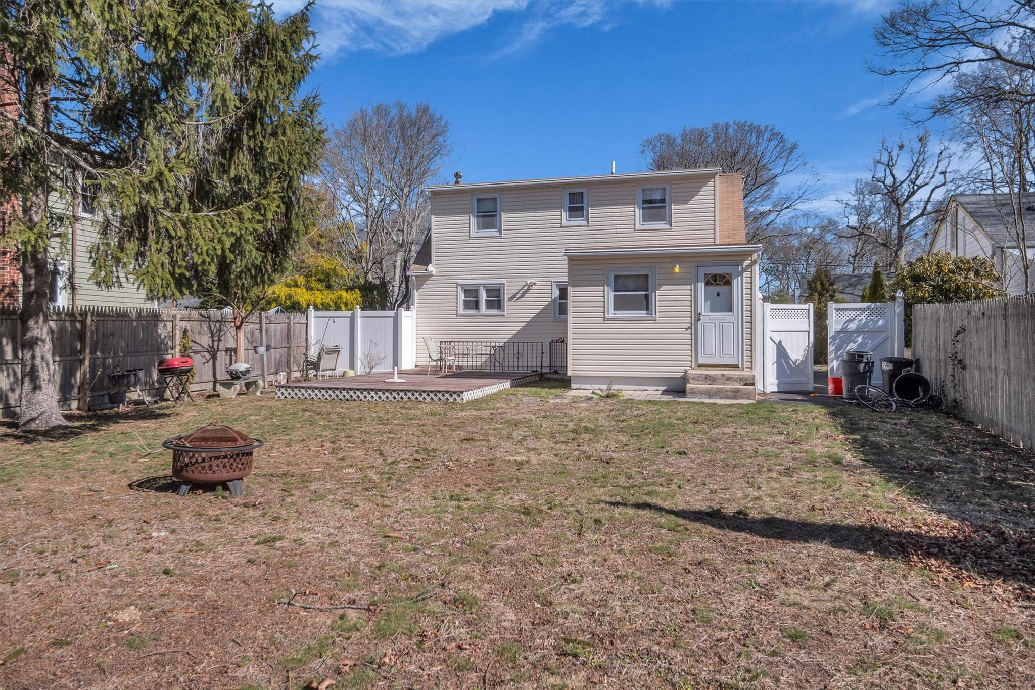 Single Family Linden  Suffolk County, NY 11967, MLS-839085-24
