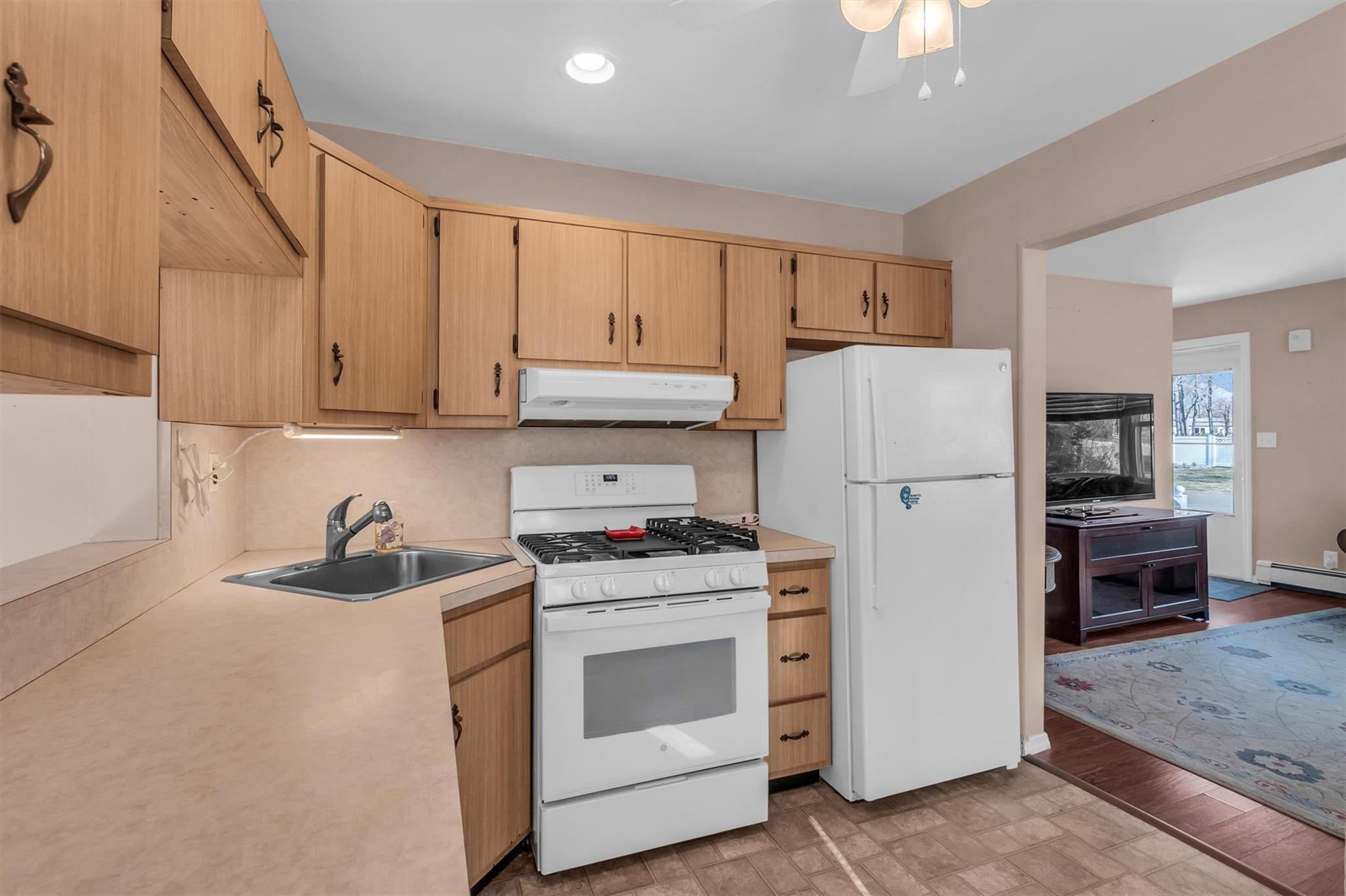 Single Family Linden  Suffolk County, NY 11967, MLS-839085-7