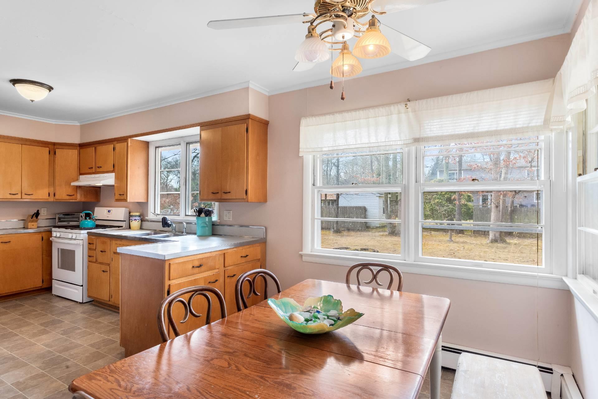 Single Family North Bayview  Suffolk County, NY 11971, MLS-839087-10