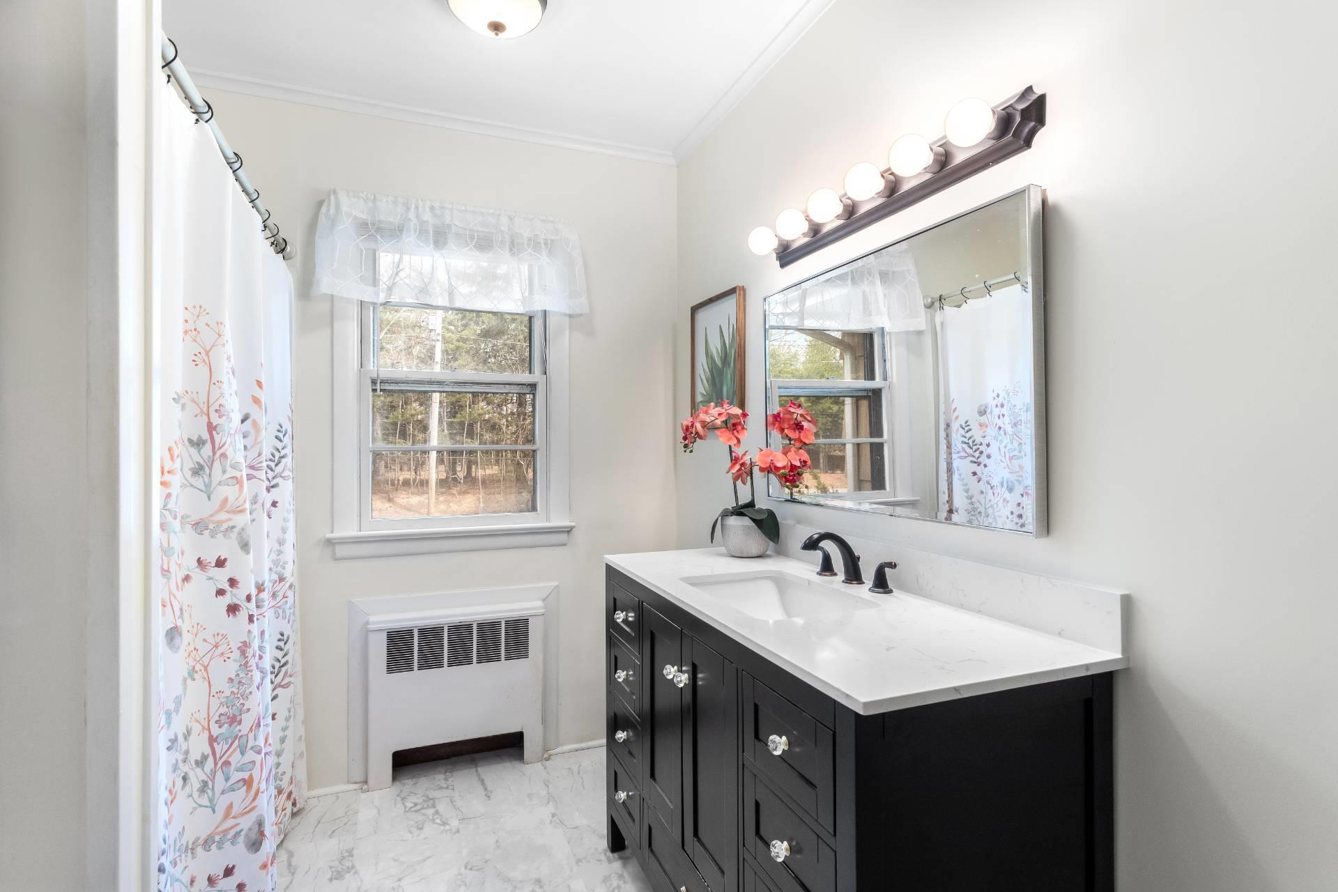 Single Family North Bayview  Suffolk County, NY 11971, MLS-839087-13