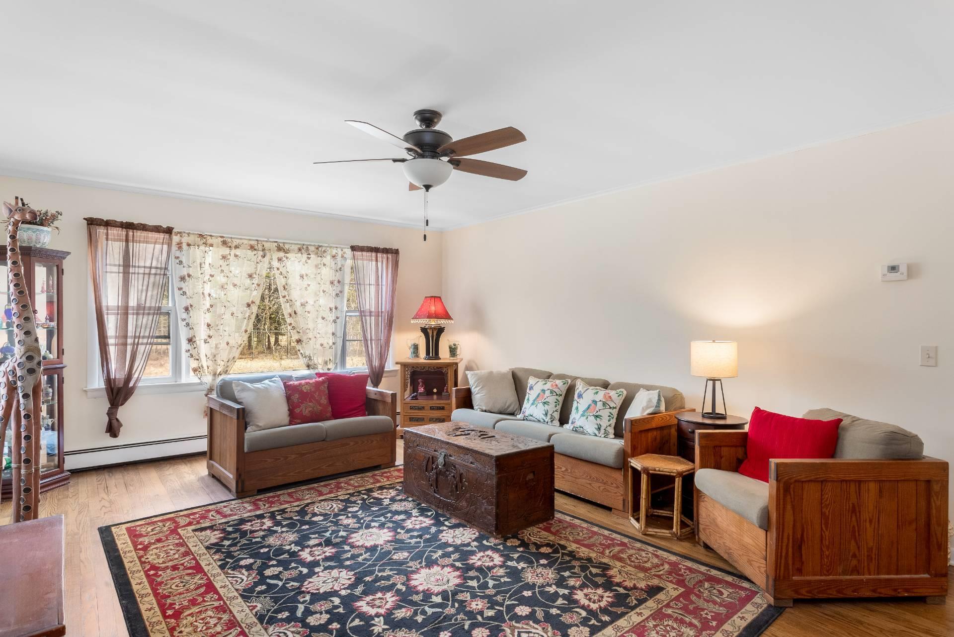 Single Family North Bayview  Suffolk County, NY 11971, MLS-839087-6