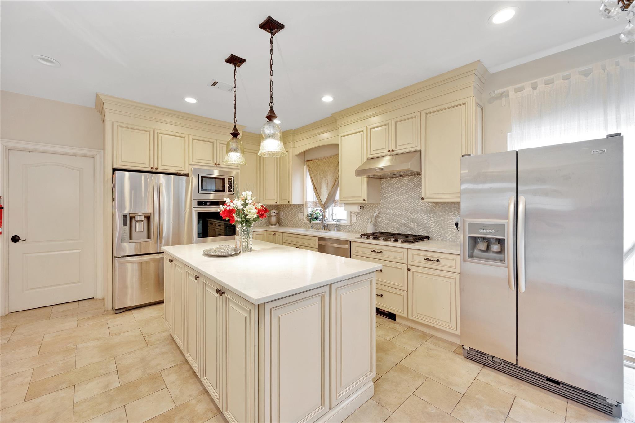Single Family Park  Nassau County, NY 11516, MLS-839156-7