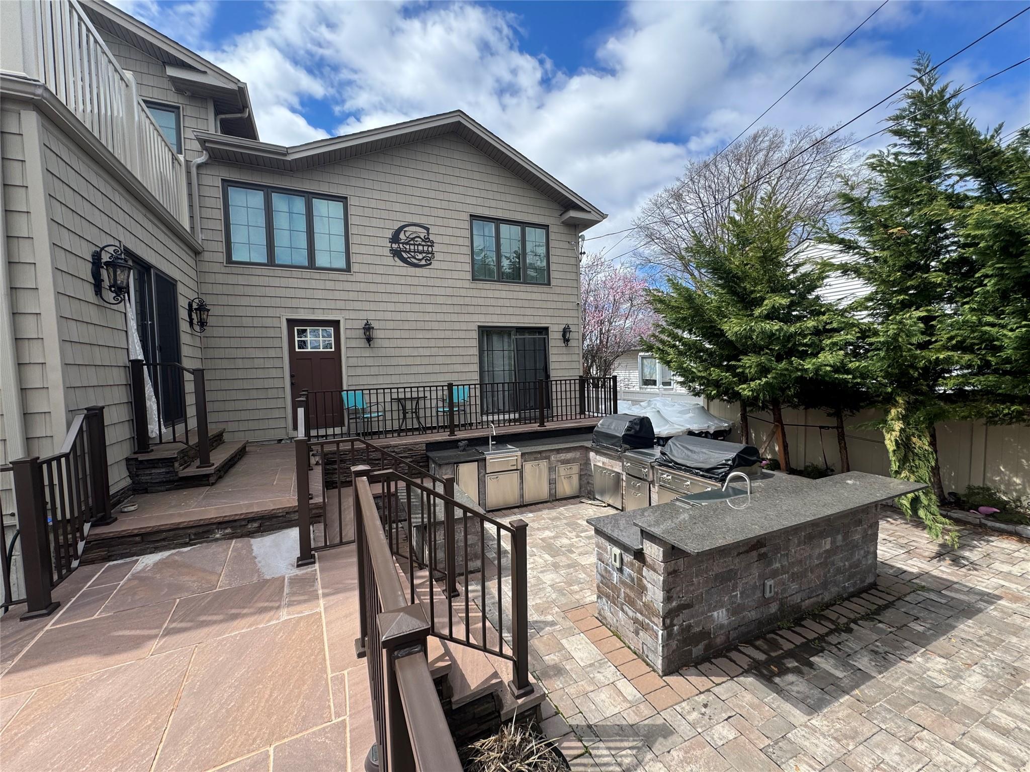 Single Family Maple  Nassau County, NY 11783, MLS-839180-7