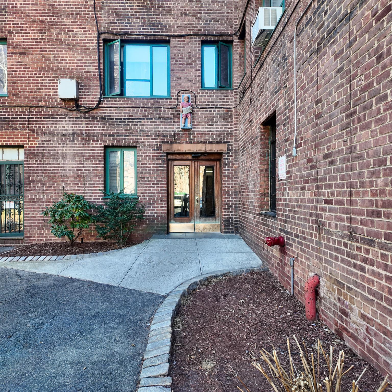 Condo Metropolitan  Bronx, NY 10462, MLS-839198-11
