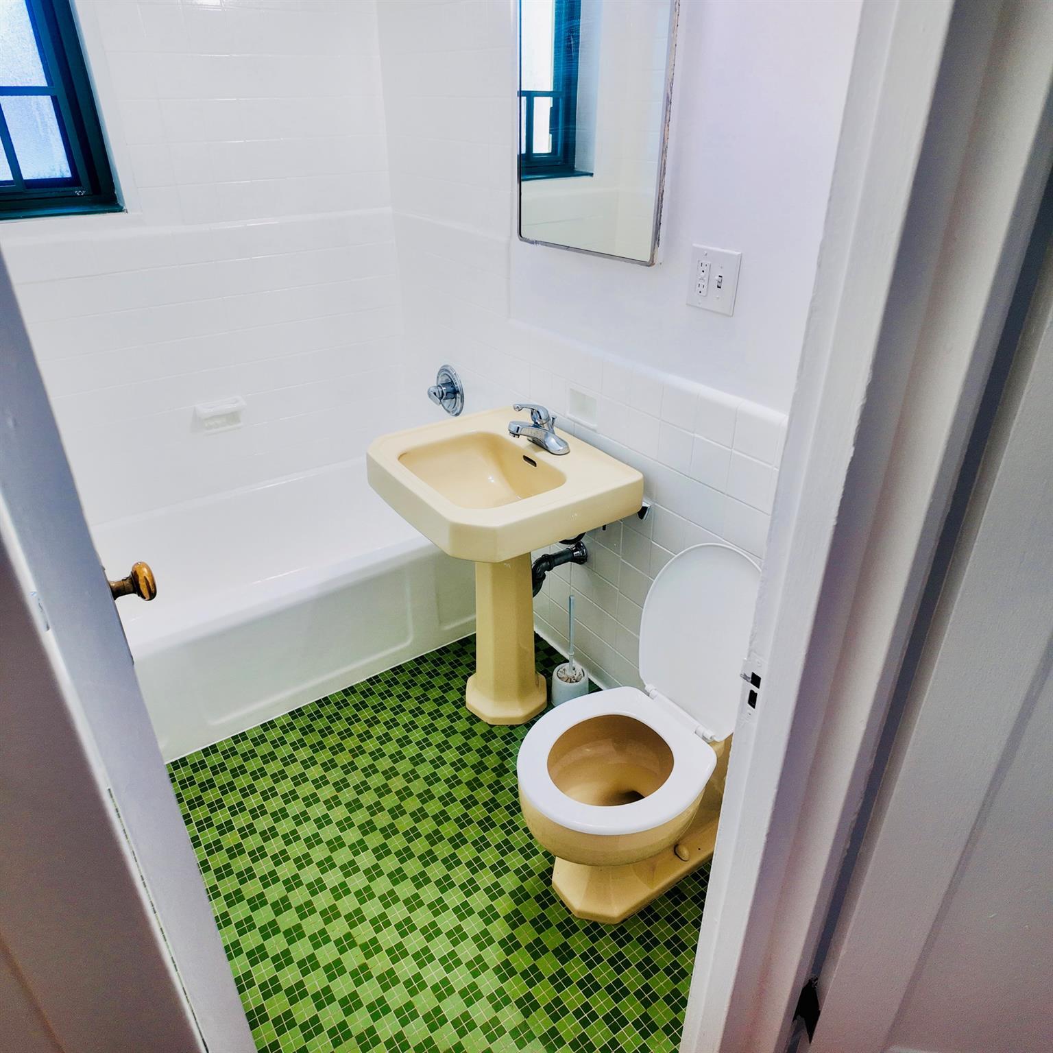 Condo Metropolitan  Bronx, NY 10462, MLS-839198-8