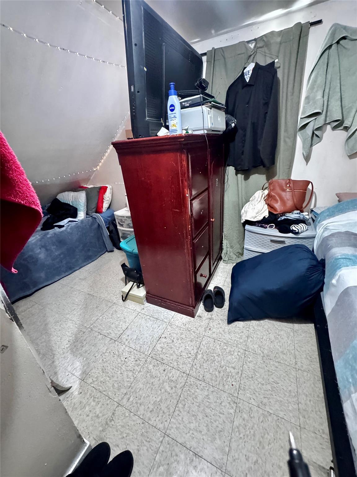 Single Family 32nd Ave  Queens, NY 11369, MLS-839202-12