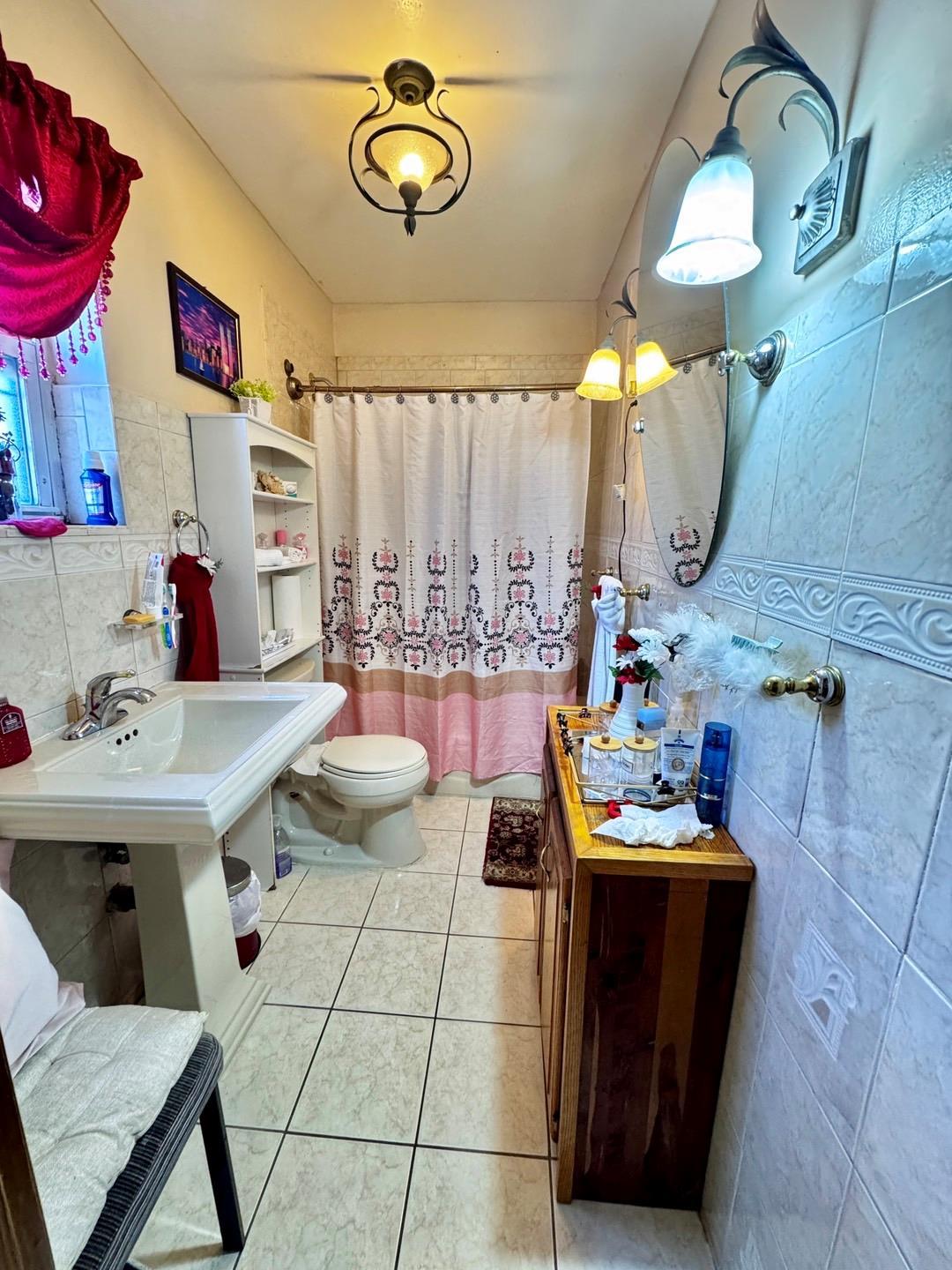 Single Family 32nd Ave  Queens, NY 11369, MLS-839202-8