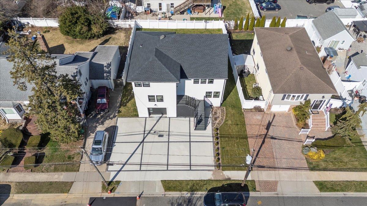 Single Family Hampton  Nassau County, NY 11783, MLS-839234-35
