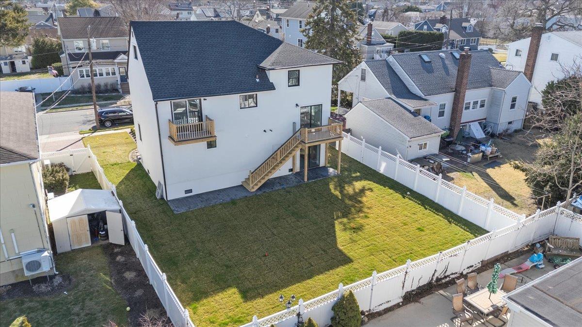 Single Family Hampton  Nassau County, NY 11783, MLS-839234-37