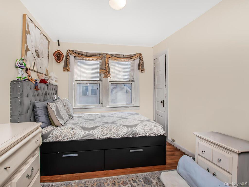 Single Family Touissant  Westchester County, NY 10710, MLS-839282-23