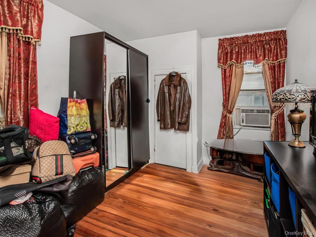 Single Family Touissant  Westchester County, NY 10710, MLS-839282-24