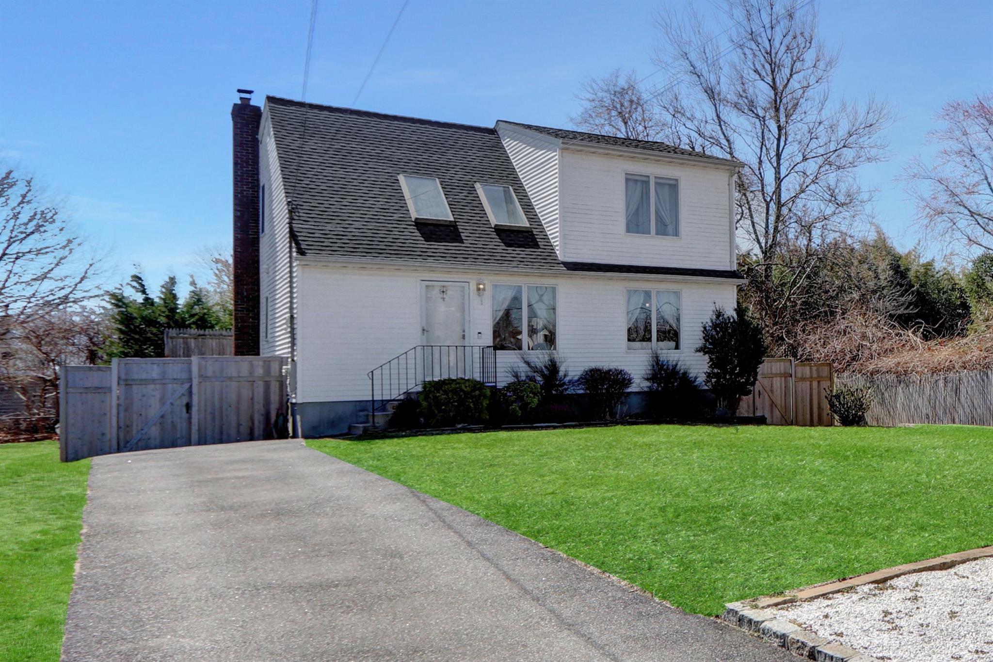 Single Family Saint George  Suffolk County, NY 11967, MLS-839286-27