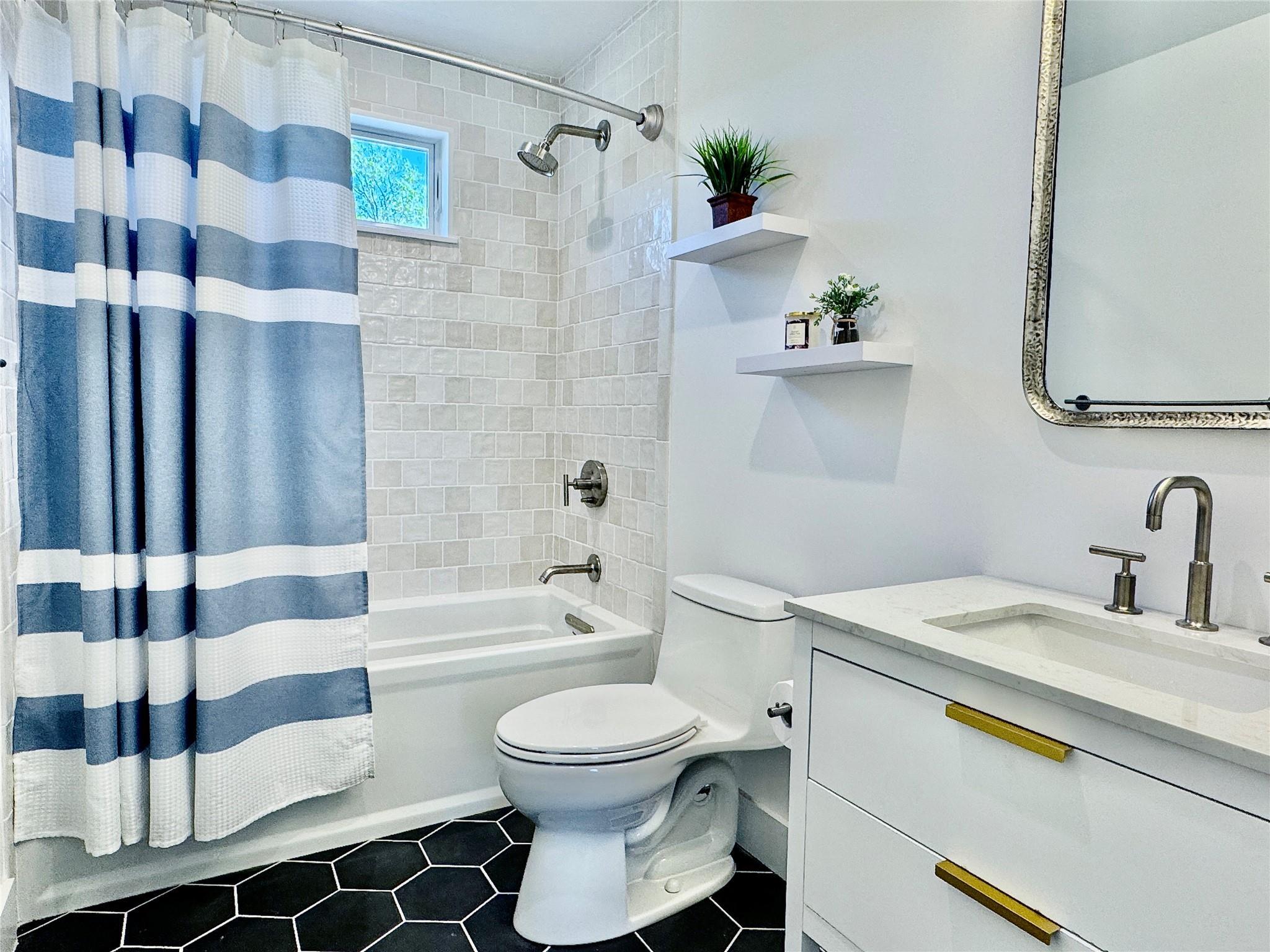 Single Family Madison Avenue  Suffolk County, NY 11944, MLS-839291-13