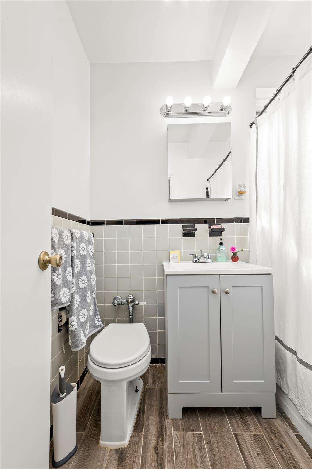 Coop 231st  Bronx, NY 10463, MLS-839299-13