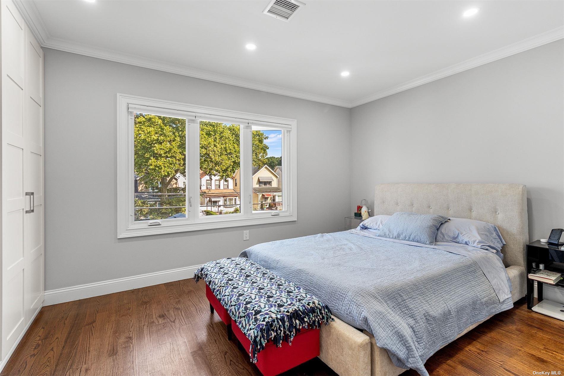 Single Family 71st Ave  Queens, NY 11375, MLS-839300-16