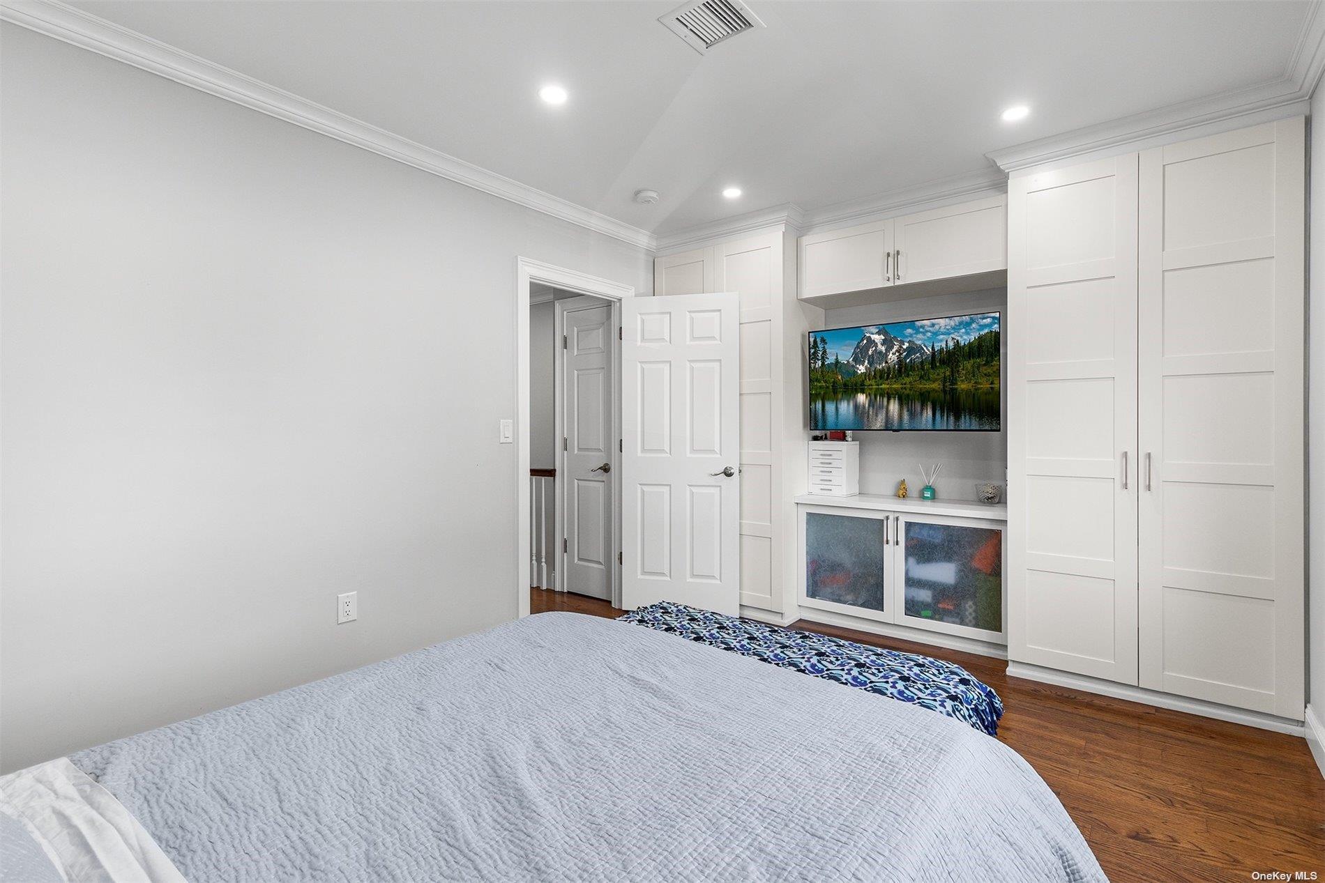 Single Family 71st Ave  Queens, NY 11375, MLS-839300-17
