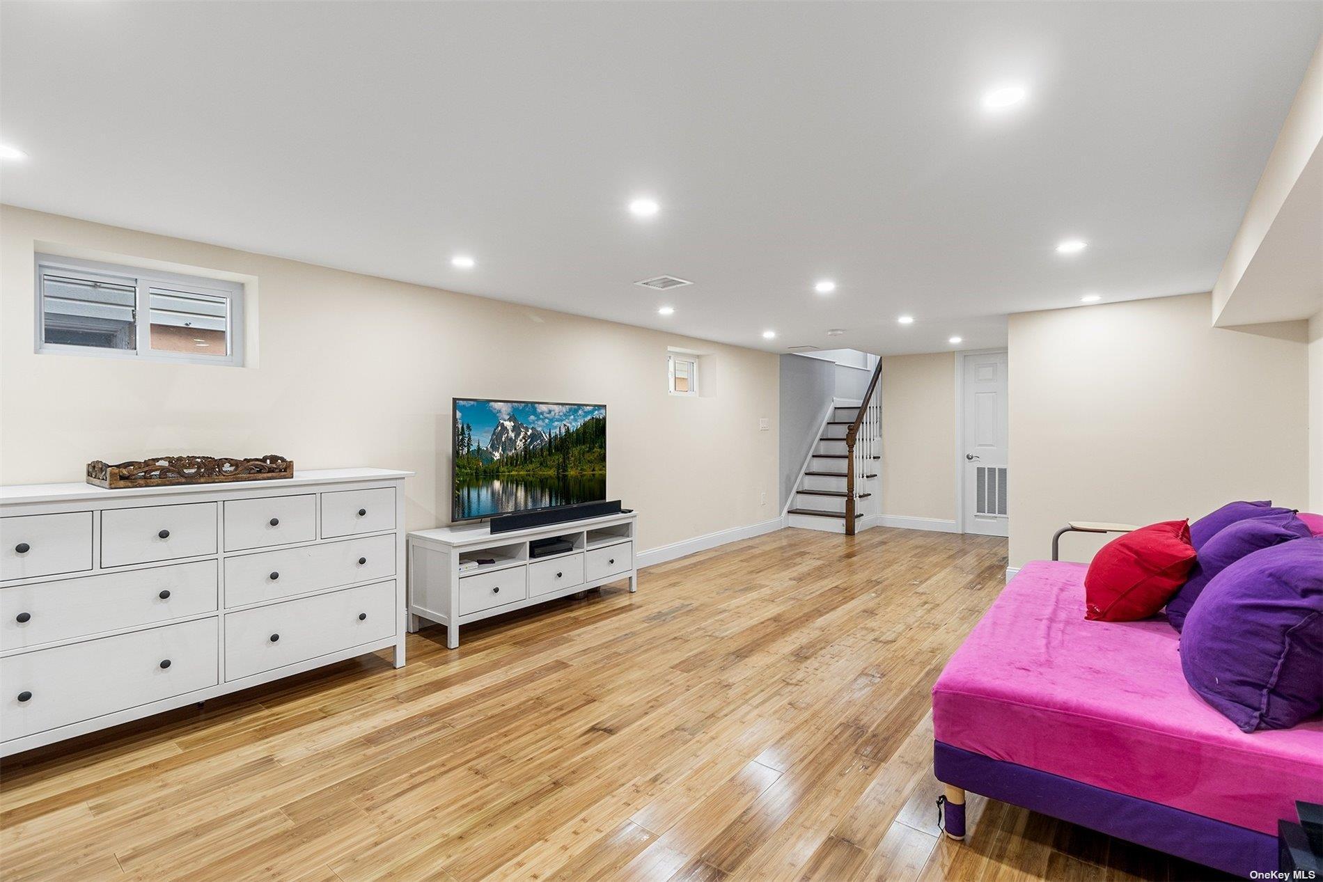 Single Family 71st Ave  Queens, NY 11375, MLS-839300-24
