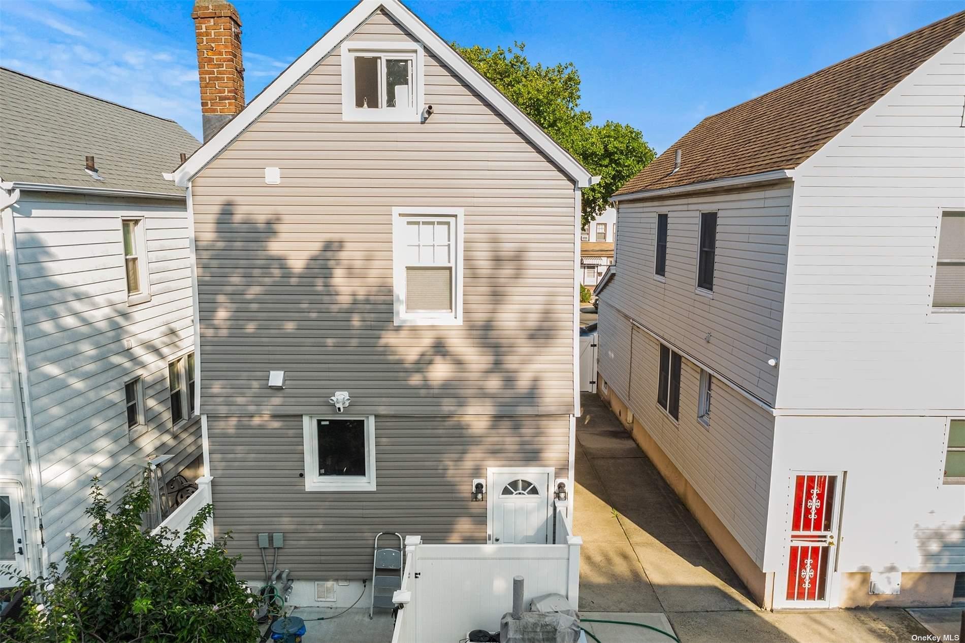 Single Family 71st Ave  Queens, NY 11375, MLS-839300-31