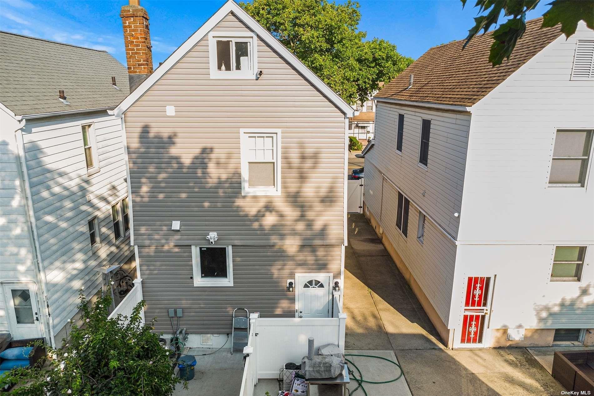 Single Family 71st Ave  Queens, NY 11375, MLS-839300-32