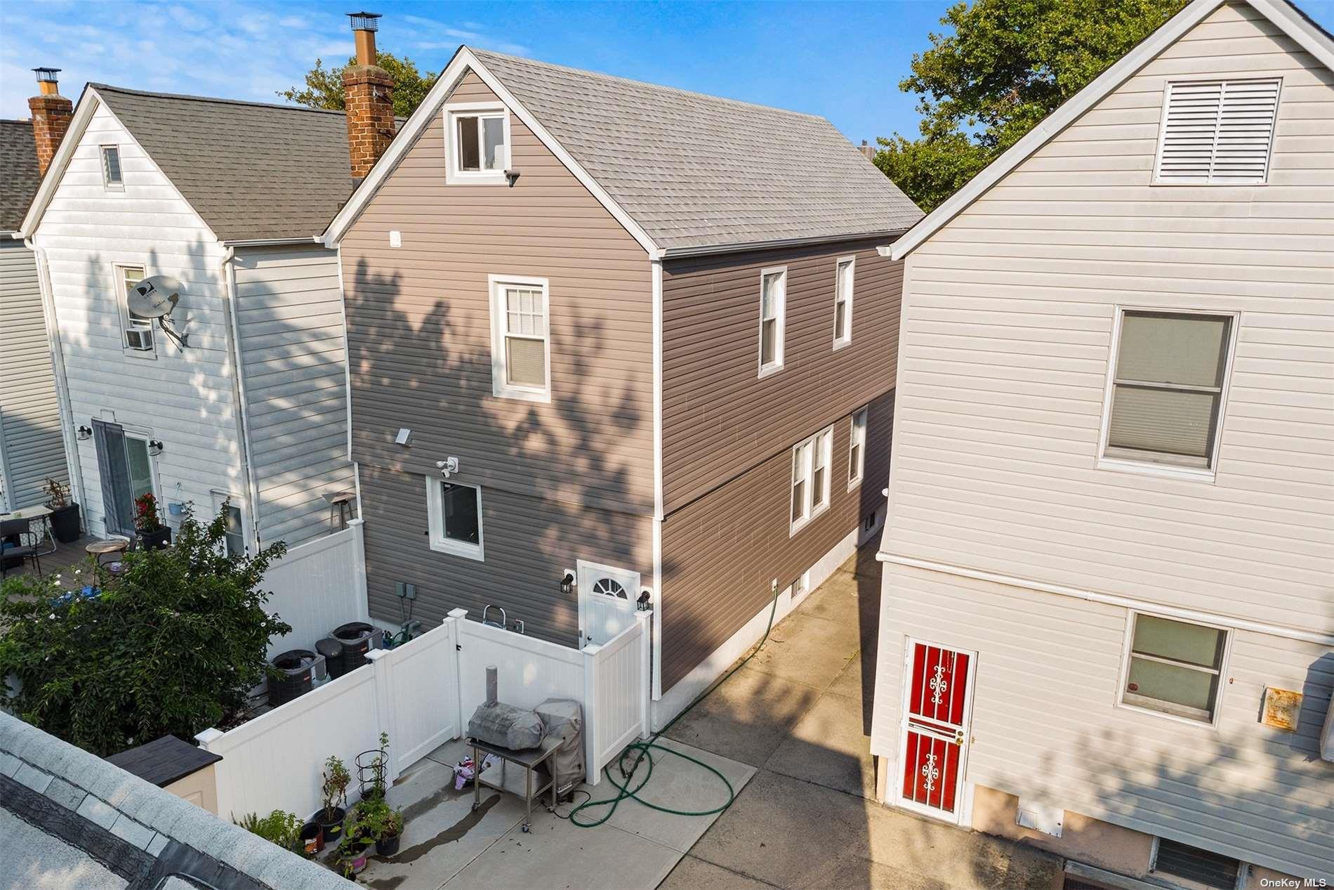 Single Family 71st Ave  Queens, NY 11375, MLS-839300-33
