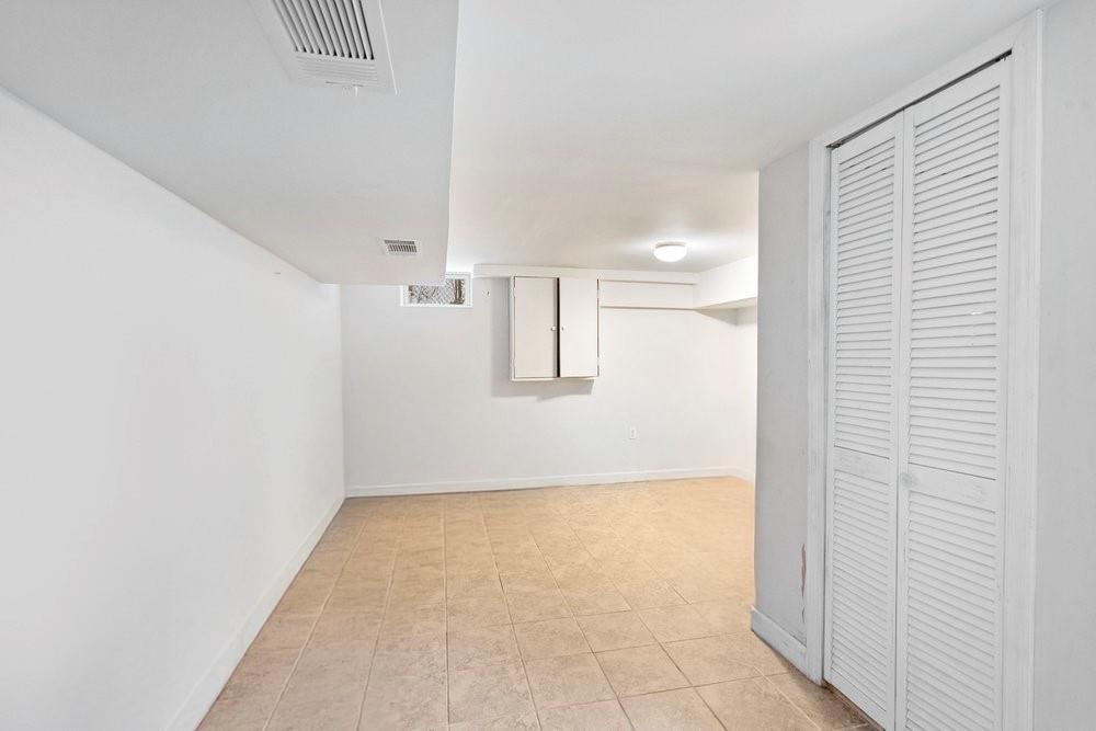 Single Family Van Nostrand  Nassau County, NY 11024, MLS-839337-20