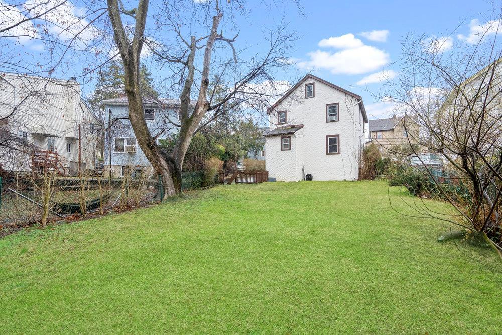 Single Family Van Nostrand  Nassau County, NY 11024, MLS-839337-23