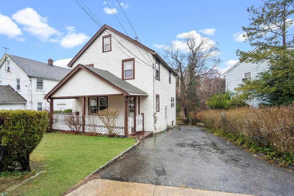 Single Family Van Nostrand  Nassau County, NY 11024, MLS-839337-3
