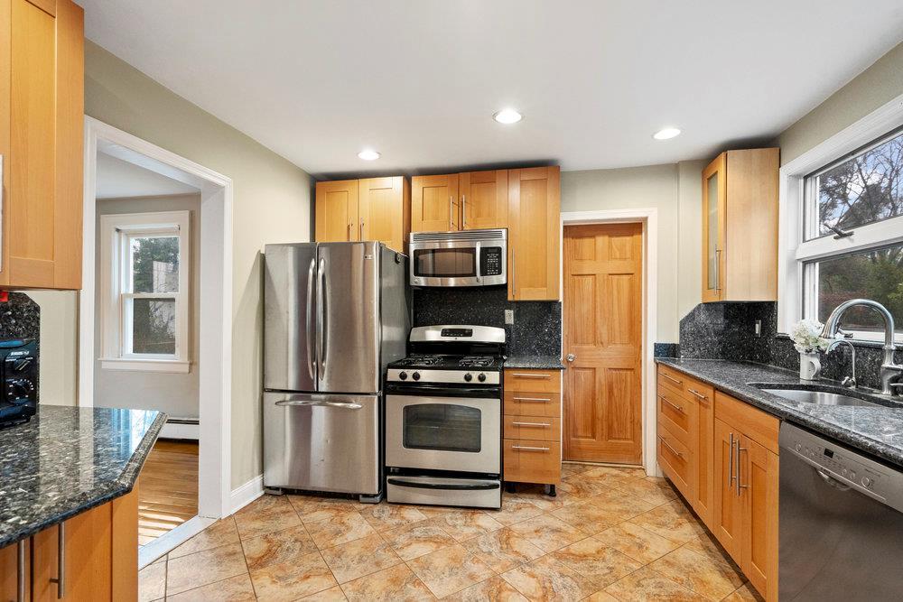 Single Family Van Nostrand  Nassau County, NY 11024, MLS-839337-8