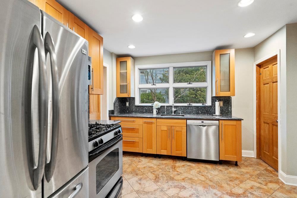 Single Family Van Nostrand  Nassau County, NY 11024, MLS-839337-9