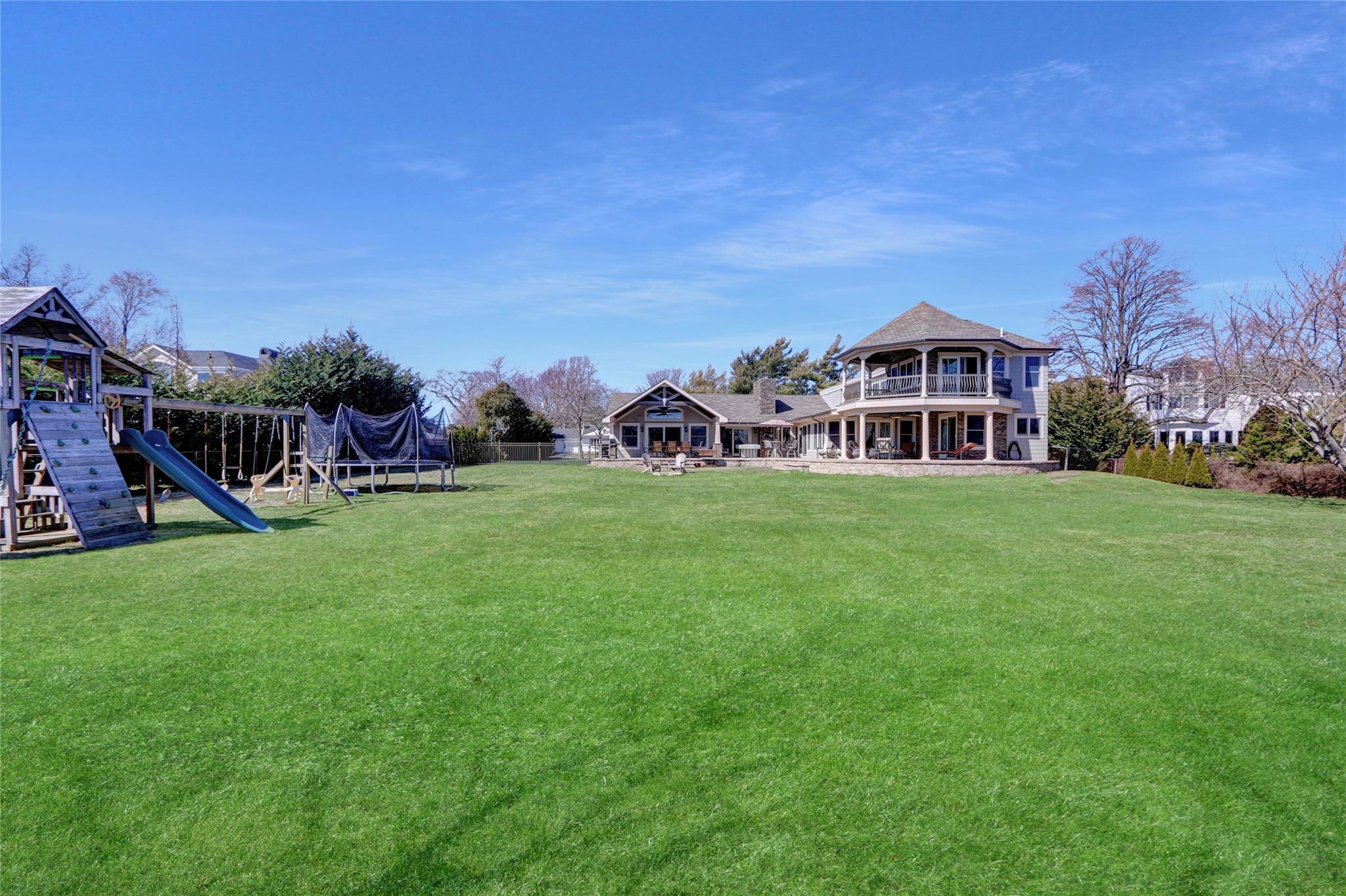 Single Family Willetts  Suffolk County, NY 11795, MLS-839343-27