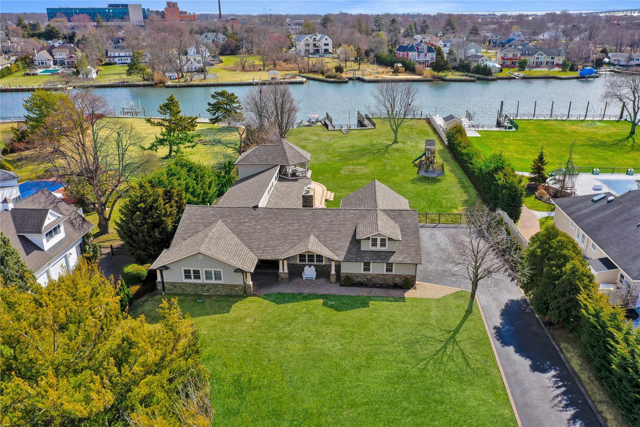Single Family Willetts  Suffolk County, NY 11795, MLS-839343-44
