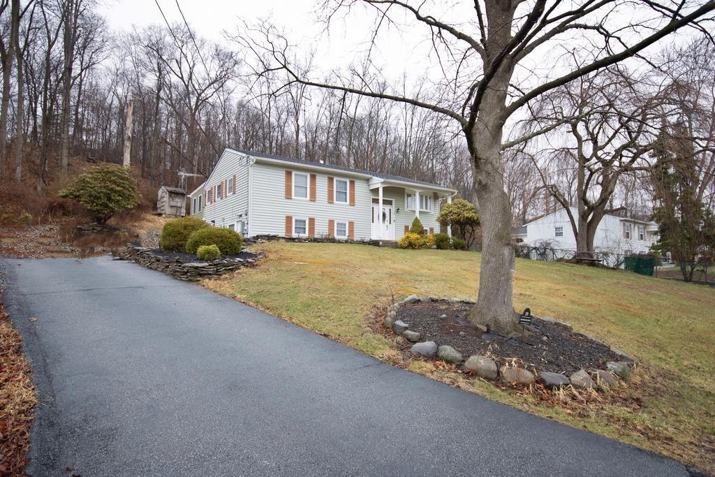Single Family Mountainview  Orange County, NY 10930, MLS-839358-2